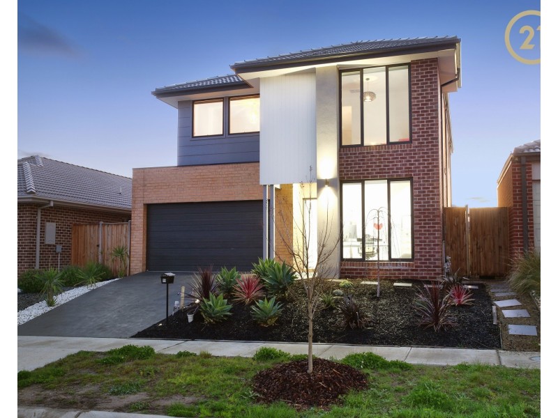 18 Everard Avenue, Clyde North VIC 3978