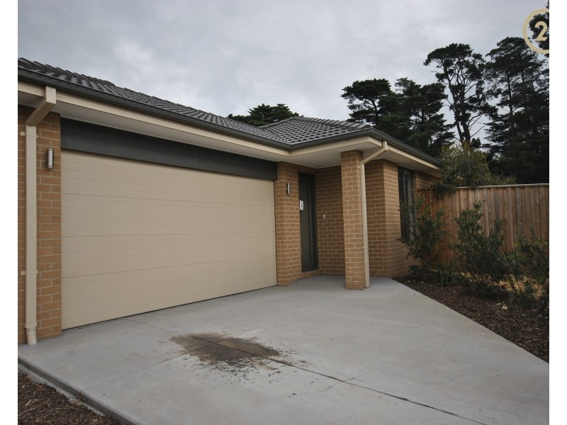 39 Nixon Drive, Berwick VIC 3806
