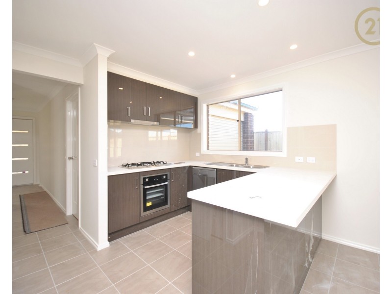 12 Pablo Drive, Clyde North VIC 3978