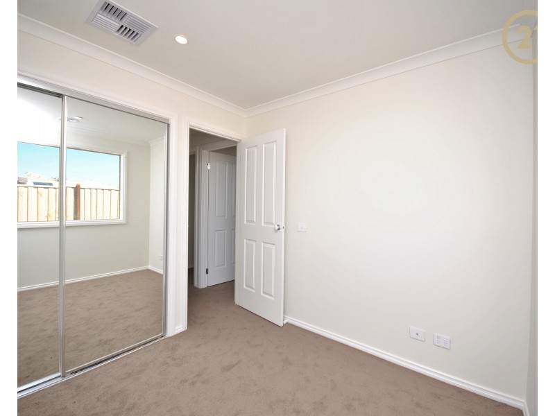 12 Pablo Drive, Clyde North VIC 3978