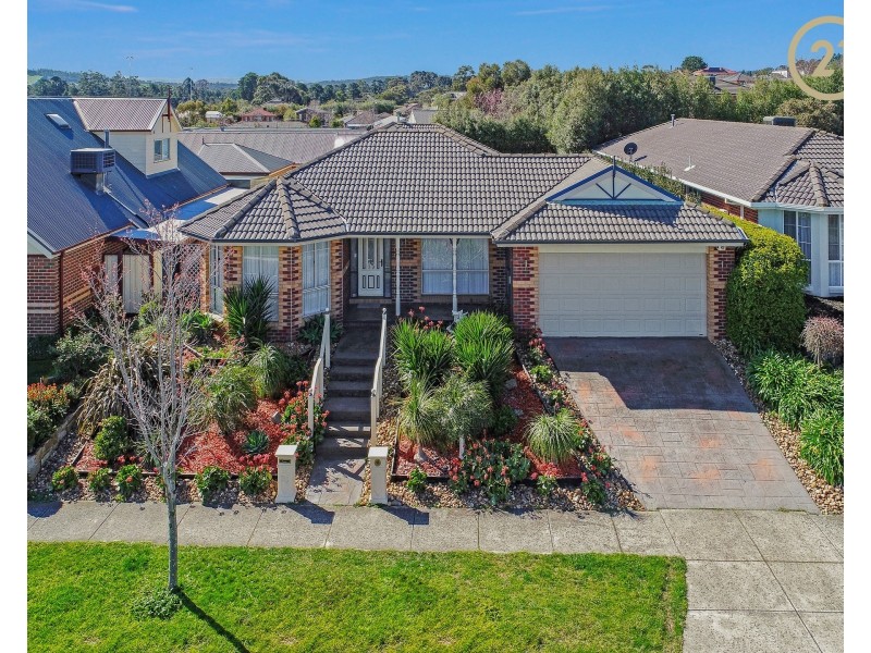 33 Scenic Drive, Beaconsfield VIC 3807
