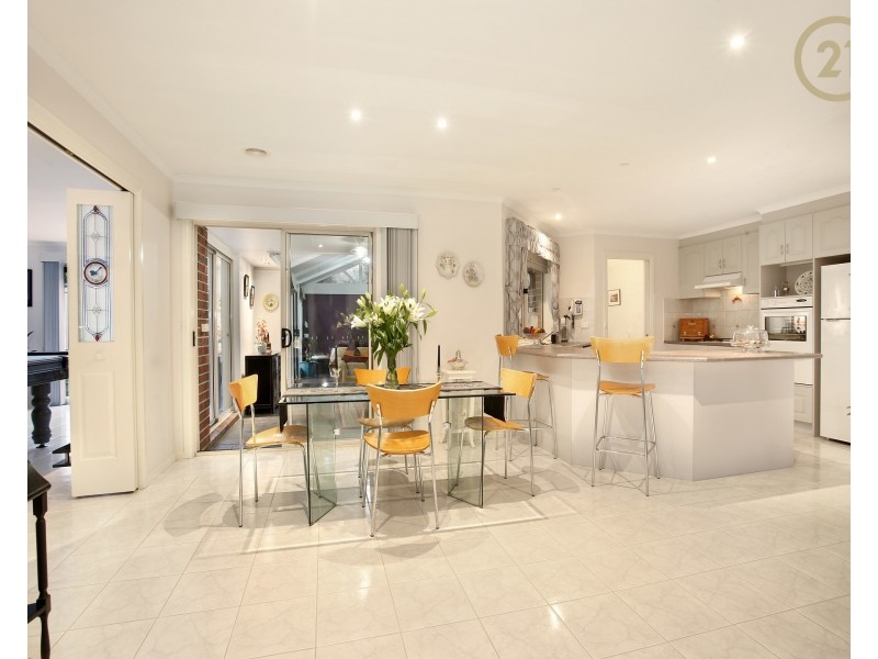 33 Scenic Drive, Beaconsfield VIC 3807