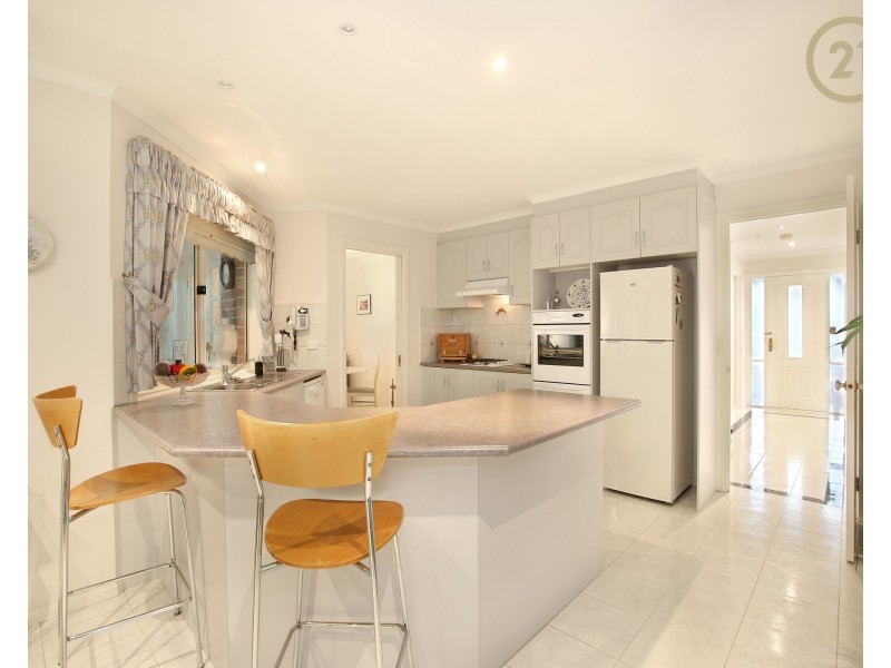 33 Scenic Drive, Beaconsfield VIC 3807