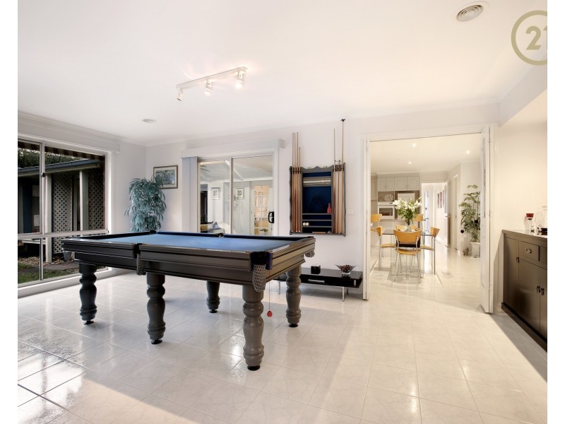 33 Scenic Drive, Beaconsfield VIC 3807