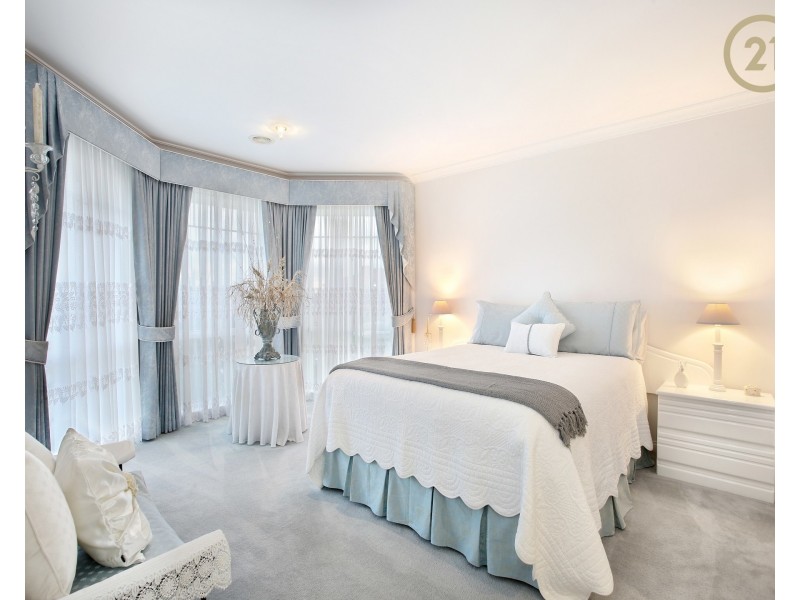 33 Scenic Drive, Beaconsfield VIC 3807