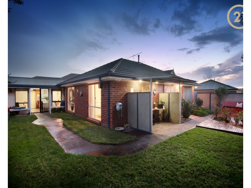 33 Scenic Drive, Beaconsfield VIC 3807