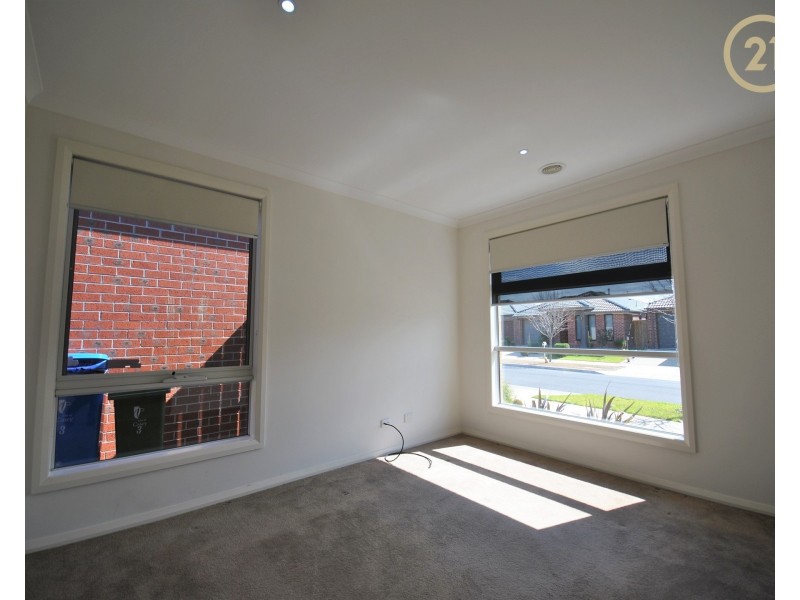 3 Cups Court, Clyde North VIC 3978