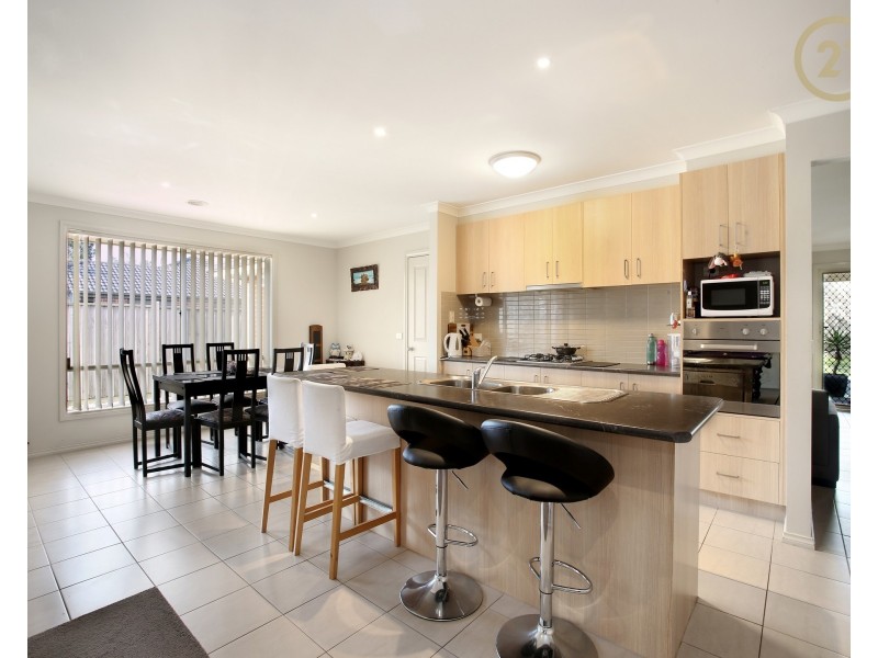 17 Black Caesar Drive, Cranbourne East VIC 3977