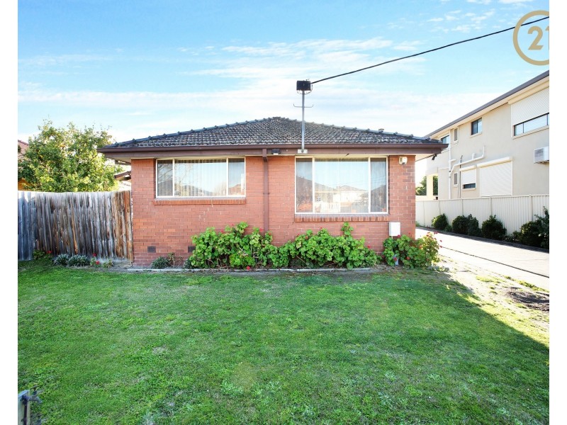 1/12 William Avenue, Dandenong VIC 3175