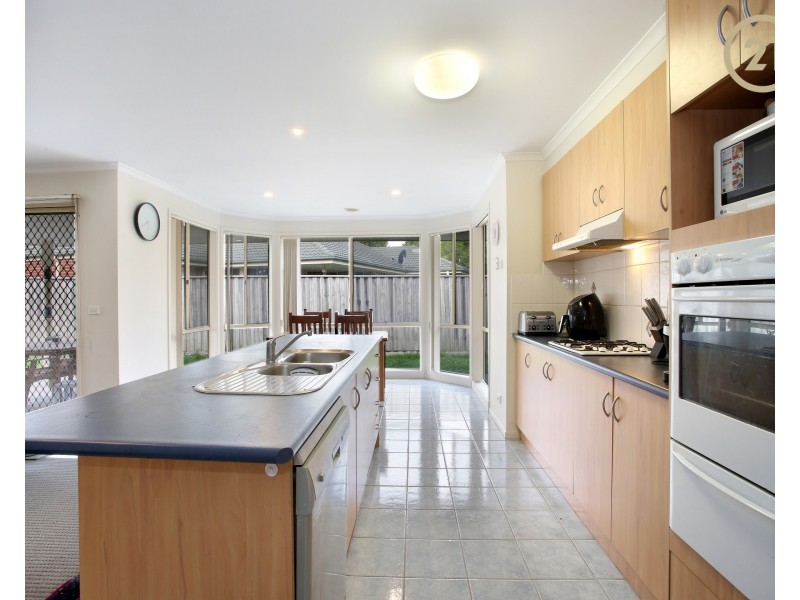 49 Edgbaston Circuit, Berwick VIC 3806