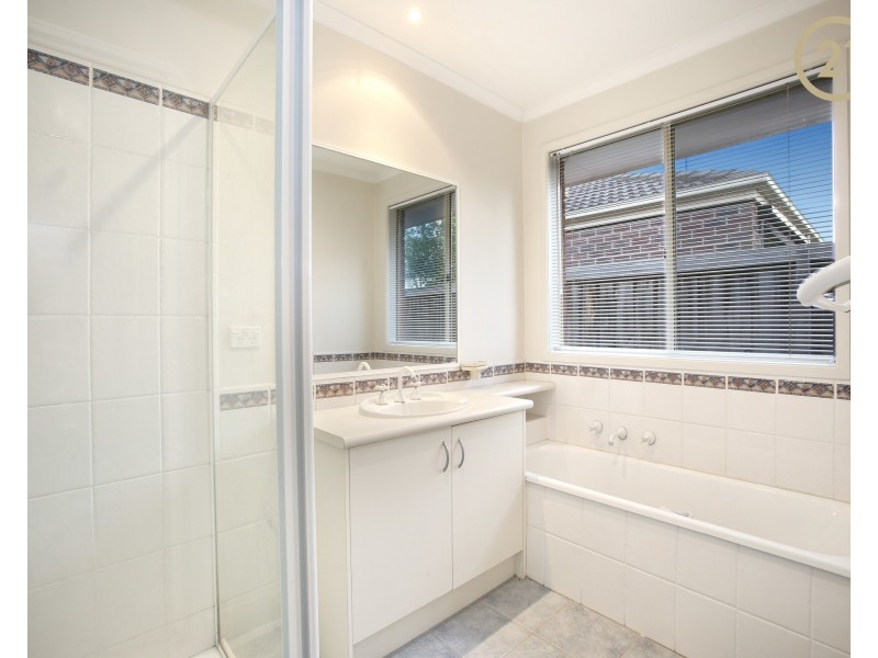 49 Edgbaston Circuit, Berwick VIC 3806