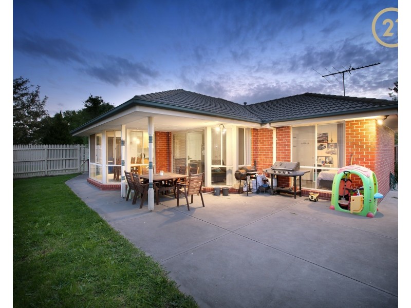 49 Edgbaston Circuit, Berwick VIC 3806