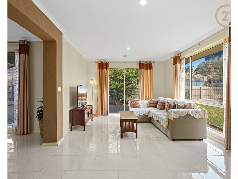 24 Fieldhouse Lane, Berwick VIC 3806