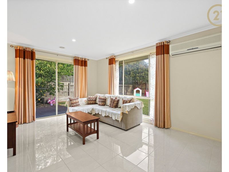 24 Fieldhouse Lane, Berwick VIC 3806