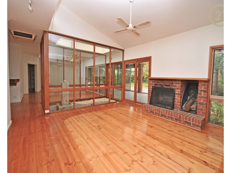 326-328 Pound Road, Narre Warren South VIC 3805