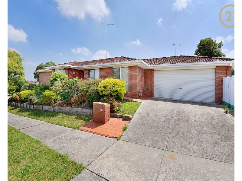 111 Telford Drive, Berwick VIC 3806