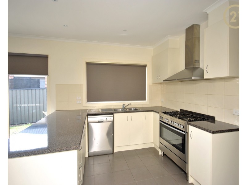 13 Appaloosa Drive, Clyde North VIC 3978