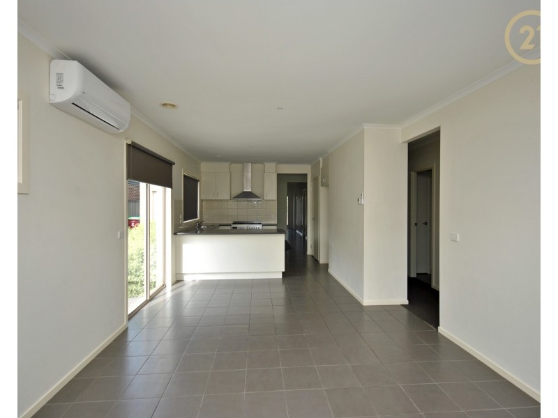 13 Appaloosa Drive, Clyde North VIC 3978