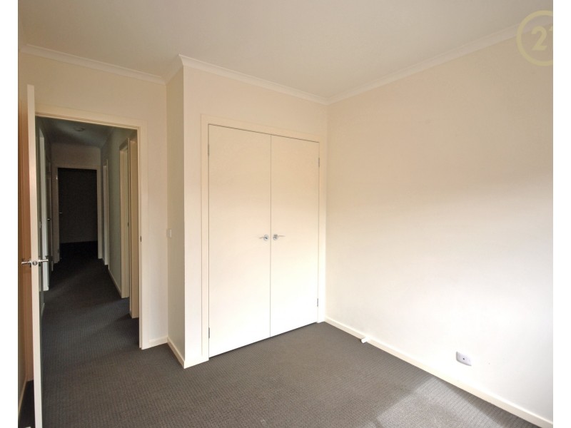 13 Appaloosa Drive, Clyde North VIC 3978