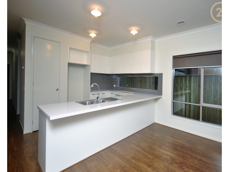 3 Kamala Road, Clyde North VIC 3978