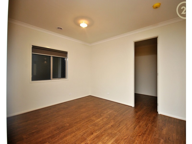 3 Kamala Road, Clyde North VIC 3978