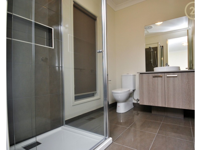 3 Kamala Road, Clyde North VIC 3978