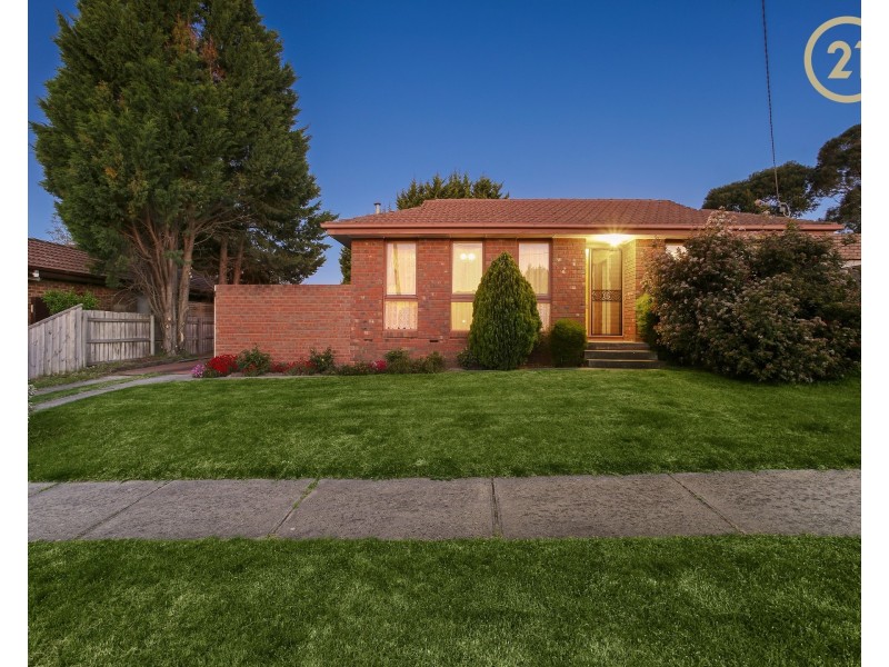 6  Kerrison Drive, Hampton Park VIC 3976