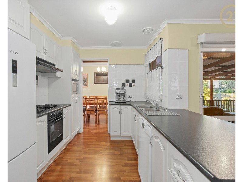6  Kerrison Drive, Hampton Park VIC 3976