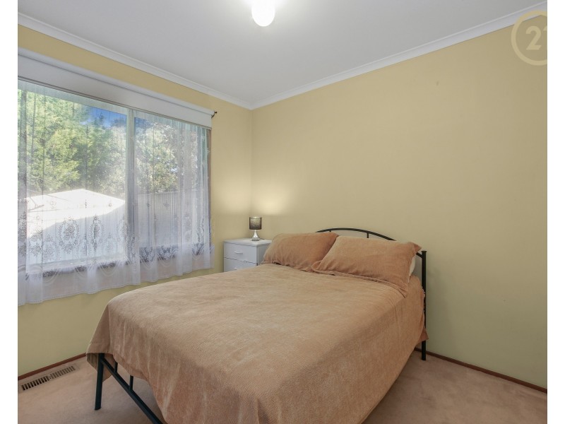 6  Kerrison Drive, Hampton Park VIC 3976