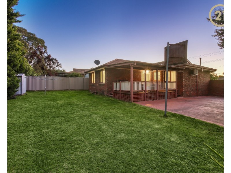 6  Kerrison Drive, Hampton Park VIC 3976