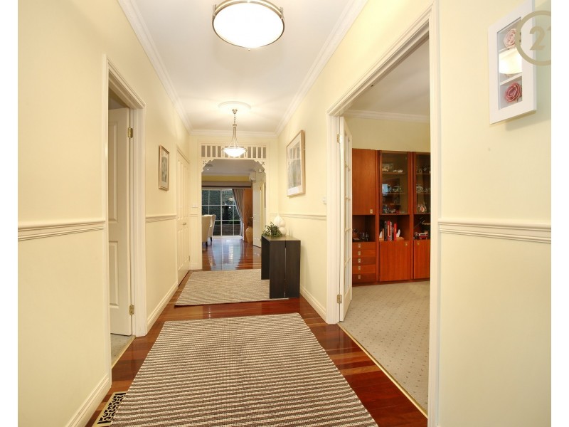 4 Flowerdale Court, Narre Warren South VIC 3805