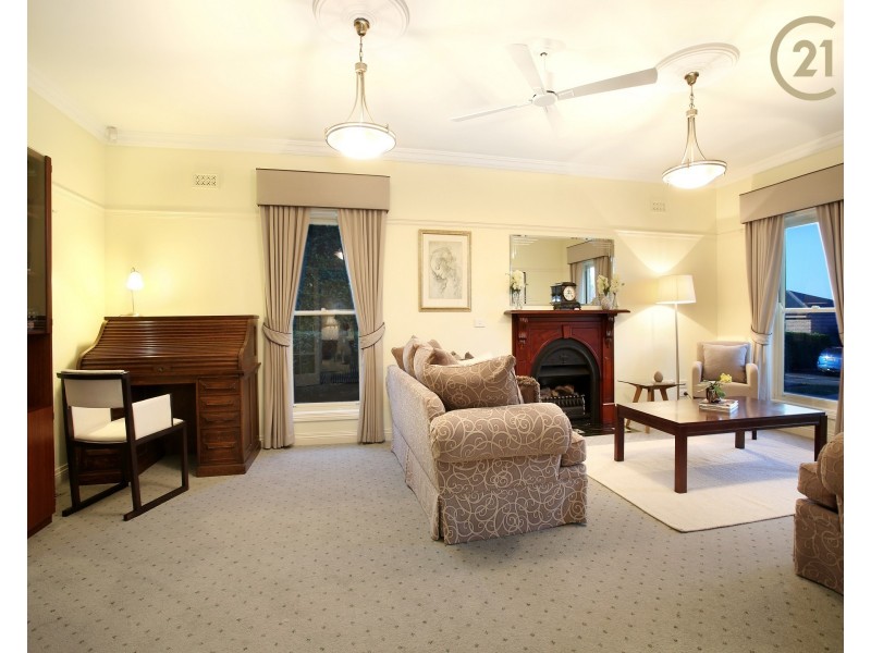 4 Flowerdale Court, Narre Warren South VIC 3805