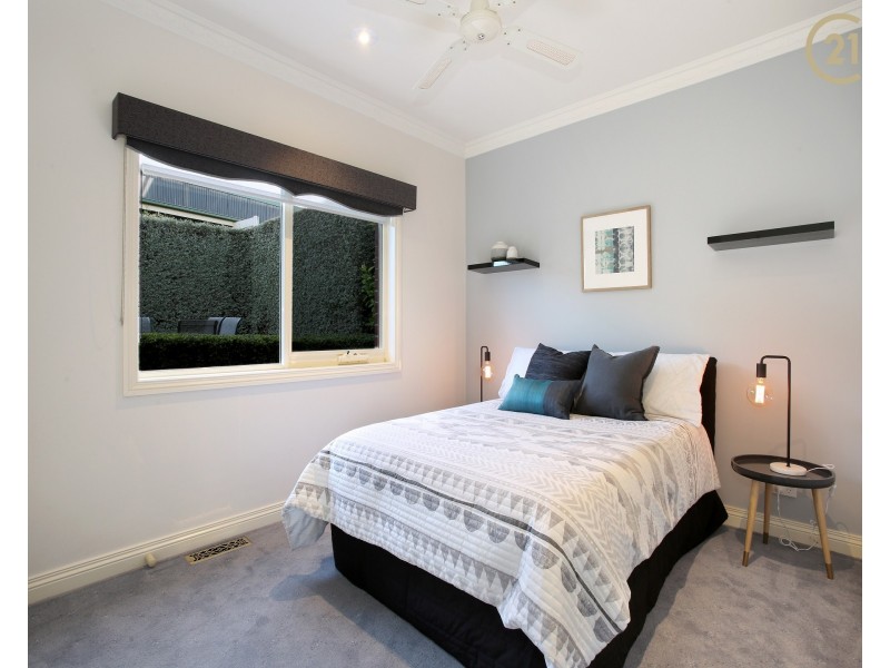 4 Flowerdale Court, Narre Warren South VIC 3805