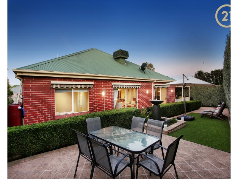 4 Flowerdale Court, Narre Warren South VIC 3805