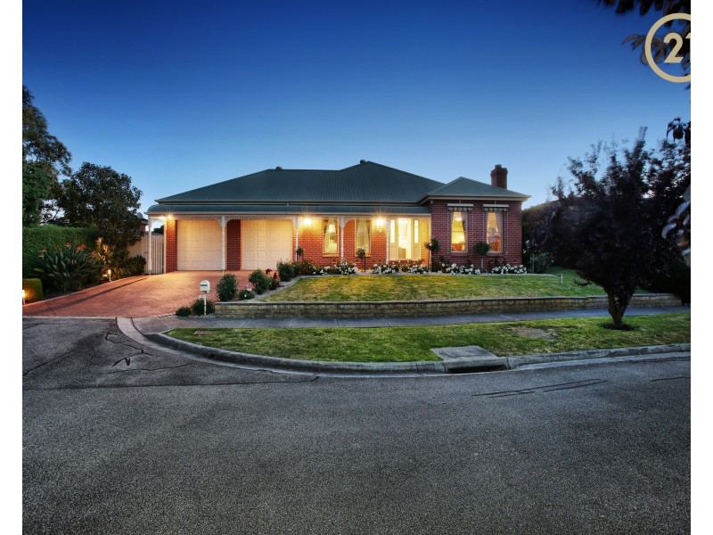 4 Flowerdale Court, Narre Warren South VIC 3805