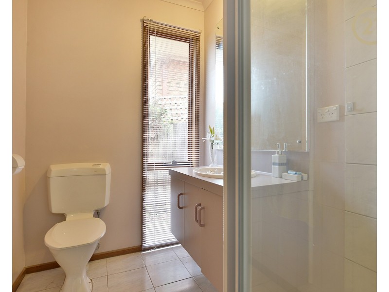 32 Hinrichsen Drive, Hallam VIC 3803