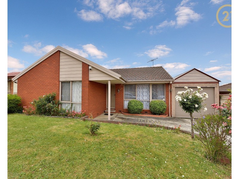 32 Hinrichsen Drive, Hallam VIC 3803