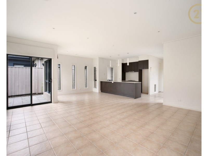 11 Greenhaven Terrace, Berwick VIC 3806