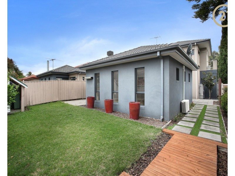11 Greenhaven Terrace, Berwick VIC 3806