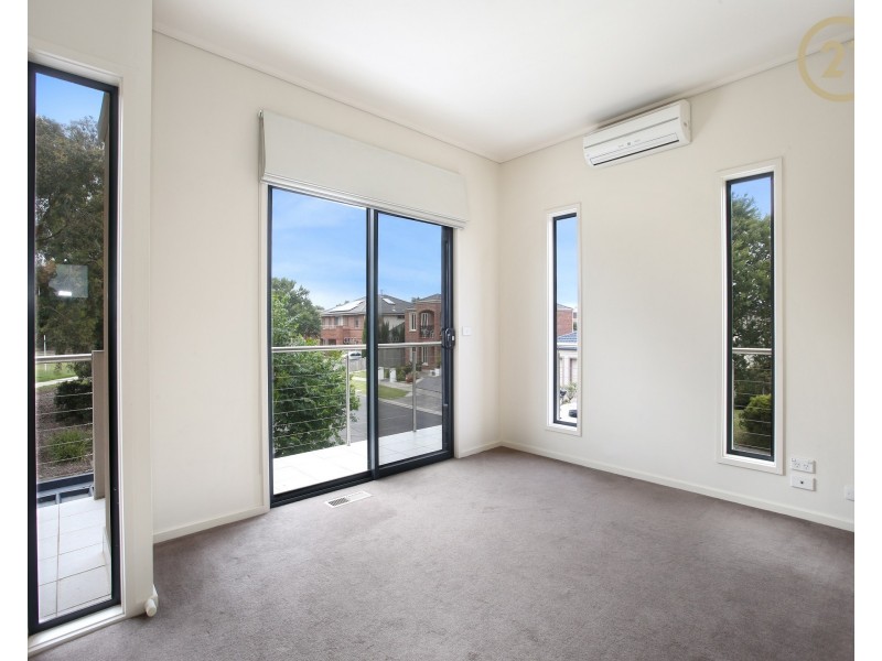 11 Greenhaven Terrace, Berwick VIC 3806