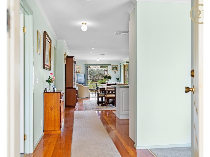 14 Lochard Terrace, Narre Warren VIC 3805