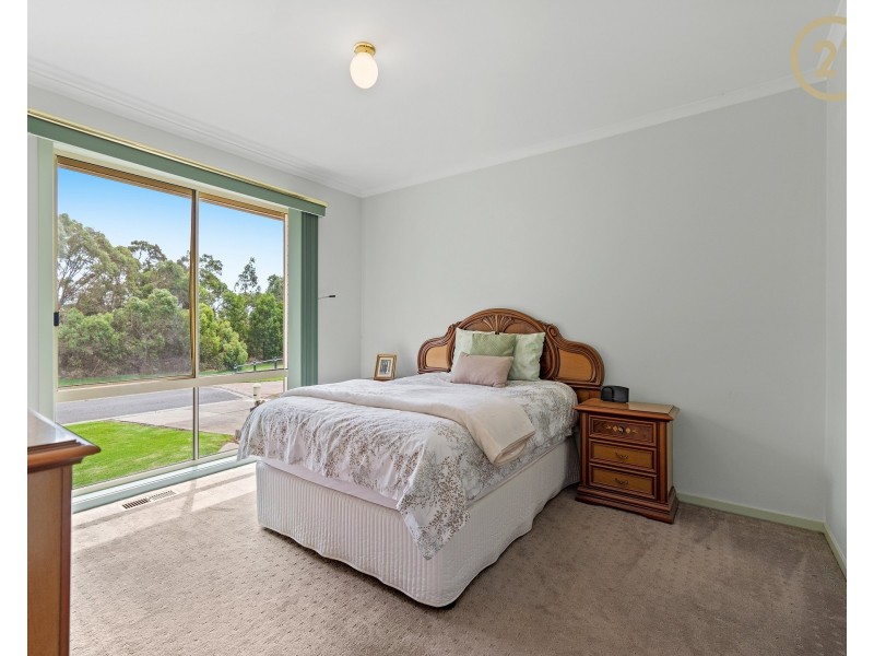 14 Lochard Terrace, Narre Warren VIC 3805