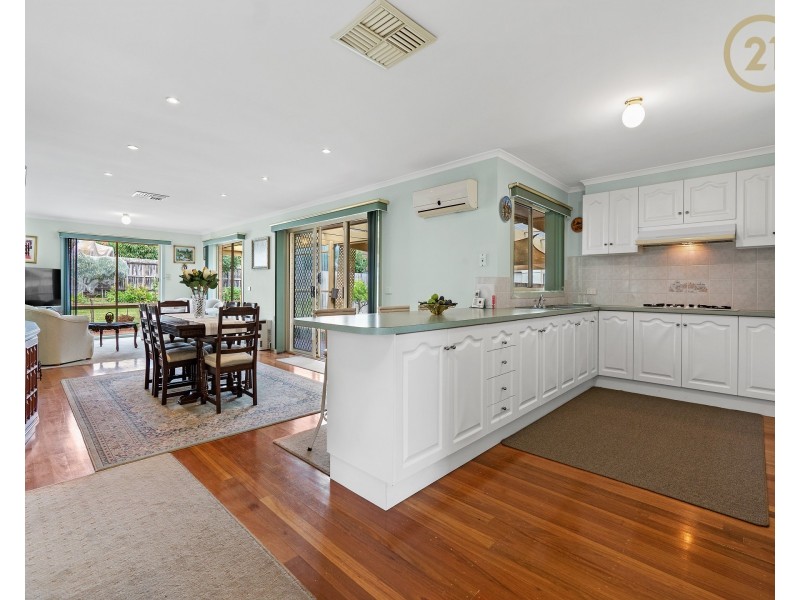 14 Lochard Terrace, Narre Warren VIC 3805