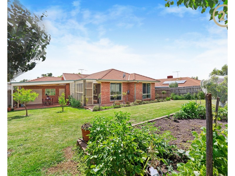 14 Lochard Terrace, Narre Warren VIC 3805