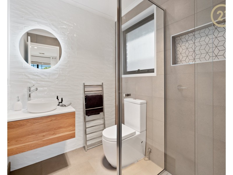 8  Lupin Court, Cranbourne North VIC 3977