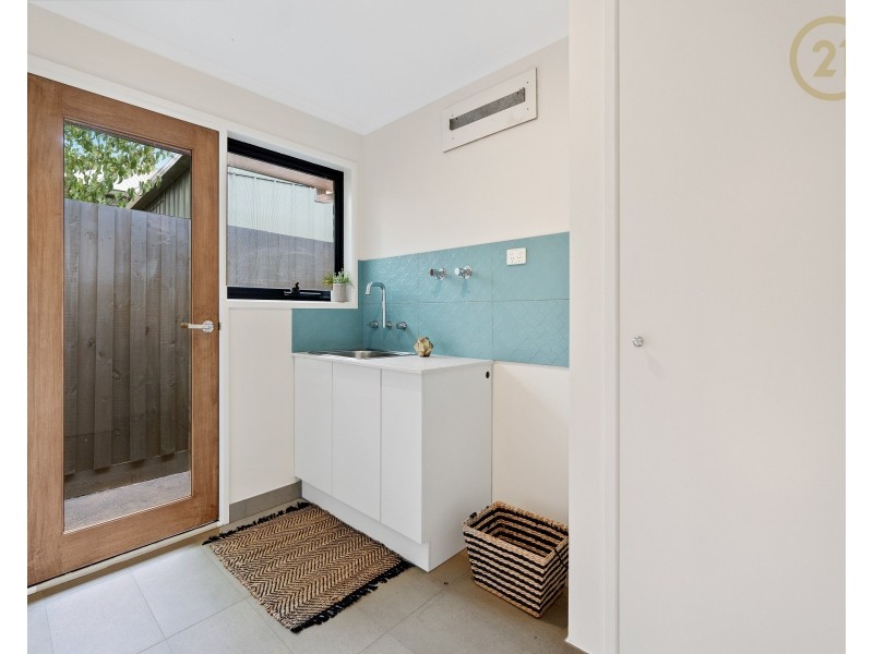 8  Lupin Court, Cranbourne North VIC 3977