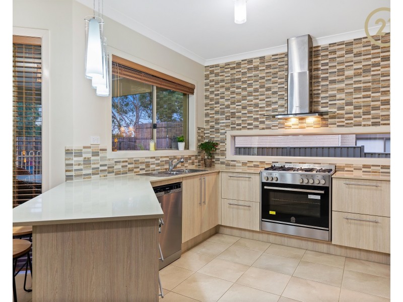 122 Alisma Boulevard, Cranbourne North VIC 3977