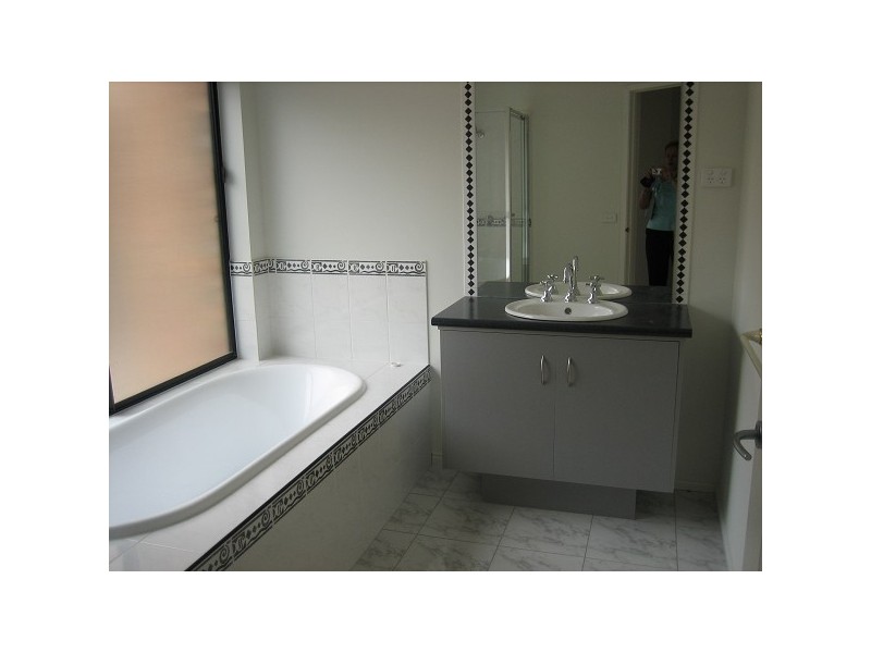 48 Stefan Drive, Berwick VIC 3806