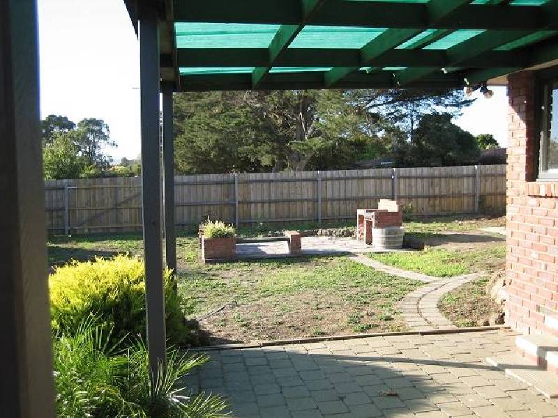 2 Yarrow Court, Berwick VIC 3806