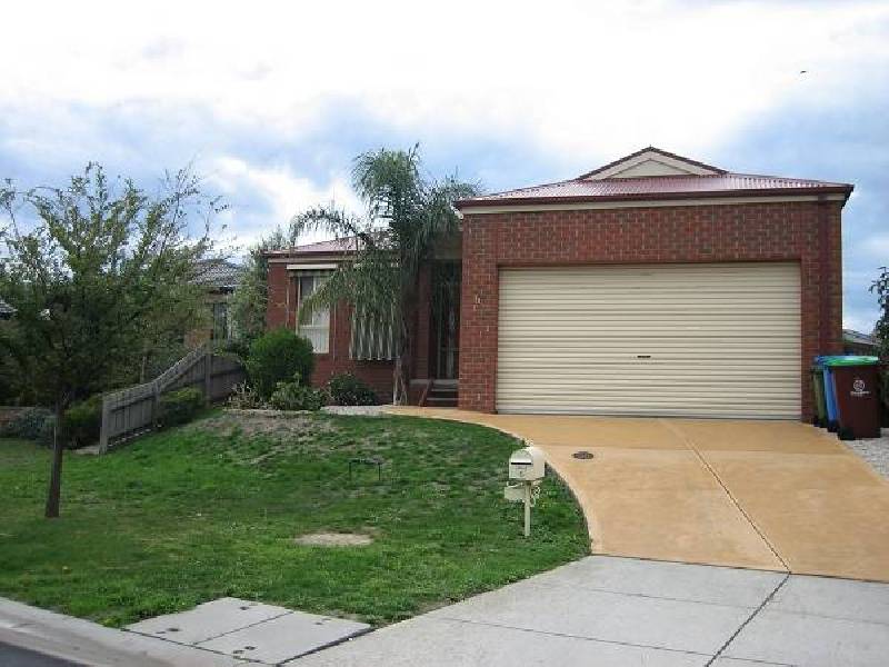 6 Bounty Way, Berwick VIC 3806